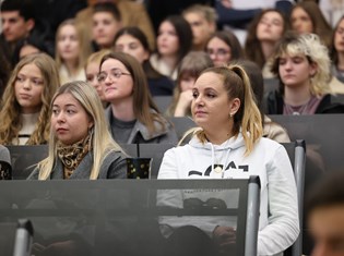 2025-12-01 12-15-00.jpeg